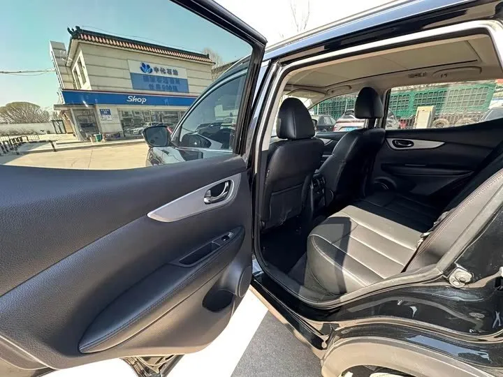 NISSAN QASHQAI LUXURY 2021