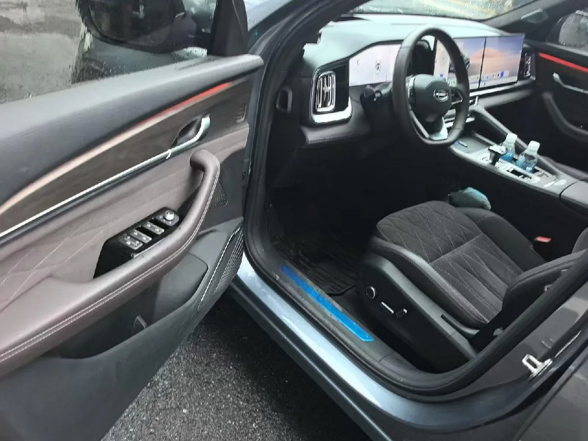 GEELY XINGYUE L 2025
