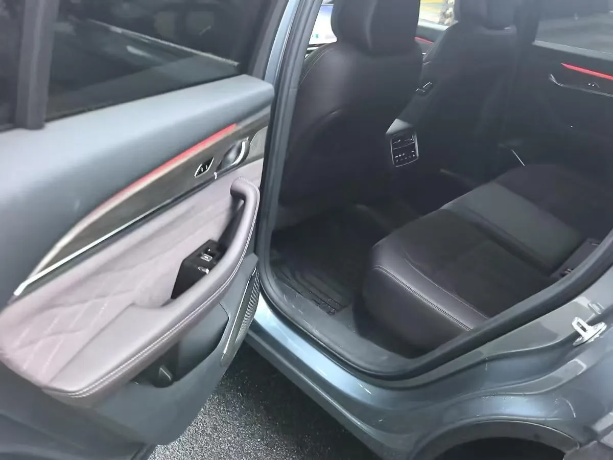 GEELY XINGYUE L 2025
