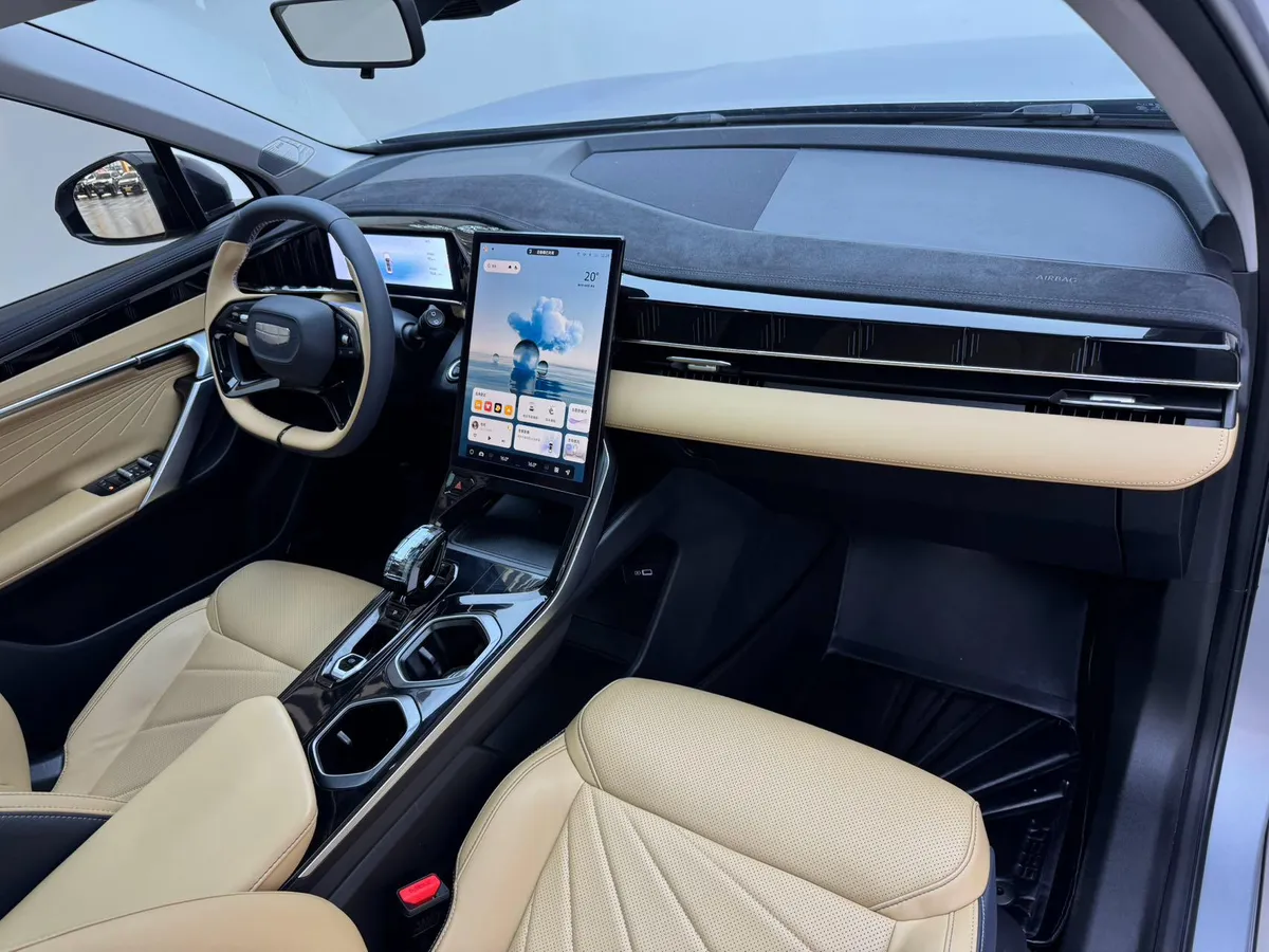 GEELY BOYUE L PREMIUM 2023
