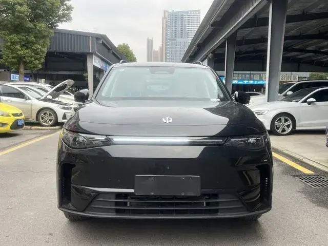 LEAPMOTOR C16 PURE ELECTRIC VERSION 2024