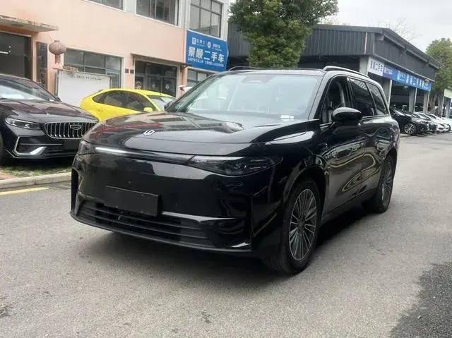 LEAPMOTOR C16 PURE ELECTRIC VERSION 2024