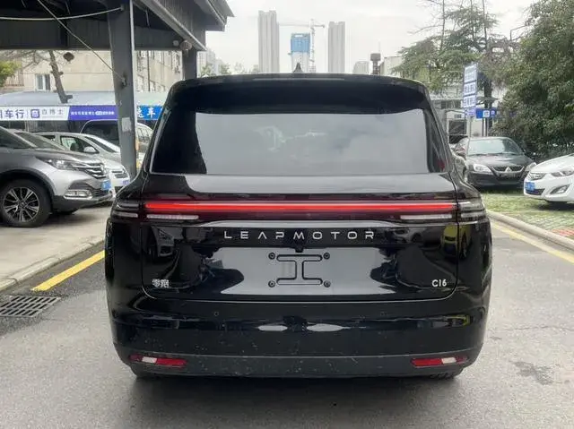 LEAPMOTOR C16 PURE ELECTRIC VERSION 2024