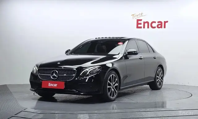 MERCEDES-BENZ W213 E250 AVANTGARDE 2020