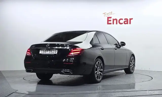 MERCEDES-BENZ W213 E250 AVANTGARDE 2020