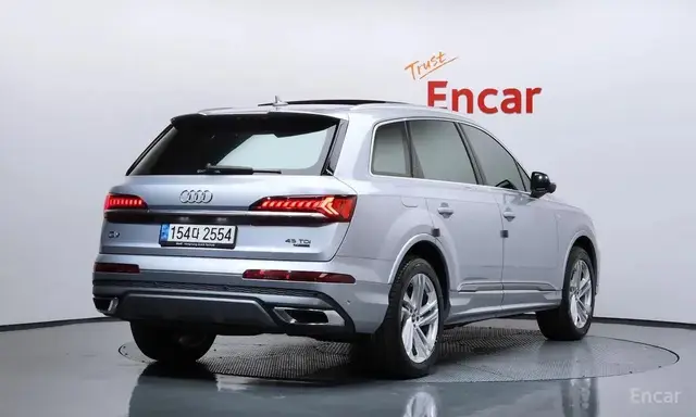 AUDI Q7 2022