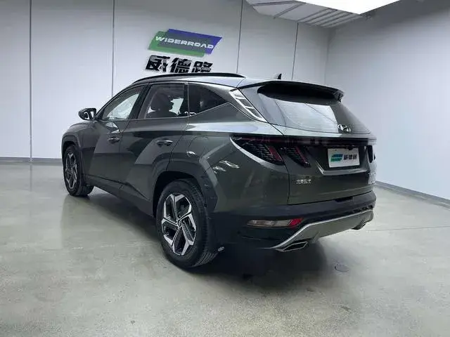 HYUNDAI TUCSON 2023