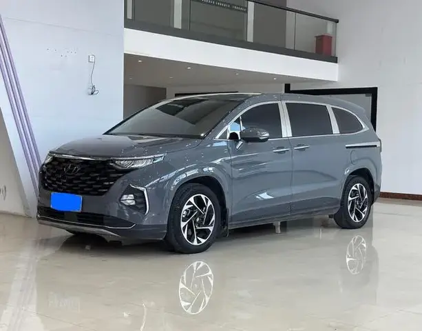 HYUNDAI CUSTO 380TGDI LUX PREMIUM 2022