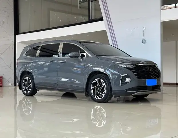HYUNDAI CUSTO 380TGDI LUX PREMIUM 2022