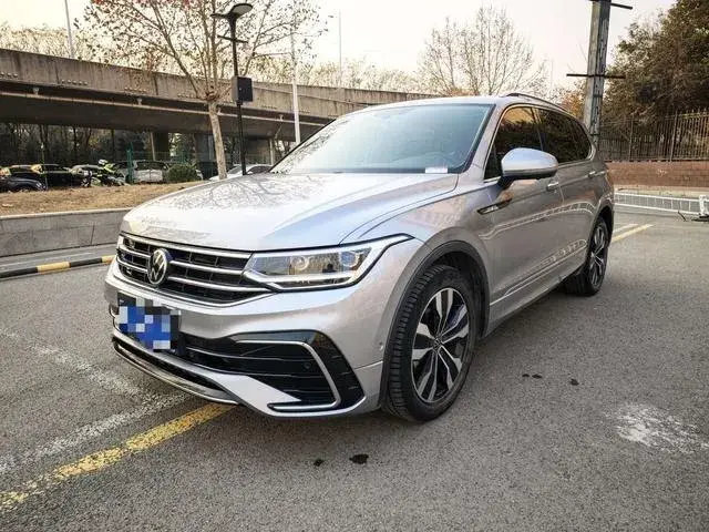 VOLKSWAGEN TIGUAN L 2022