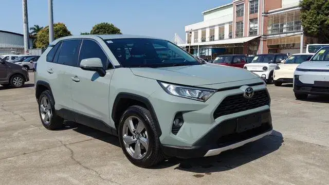 TOYOTA RAV4 2021