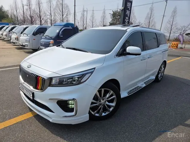 KIA CARNIVAL NOBLESSE 2018