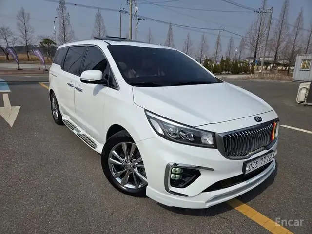 KIA CARNIVAL NOBLESSE 2018
