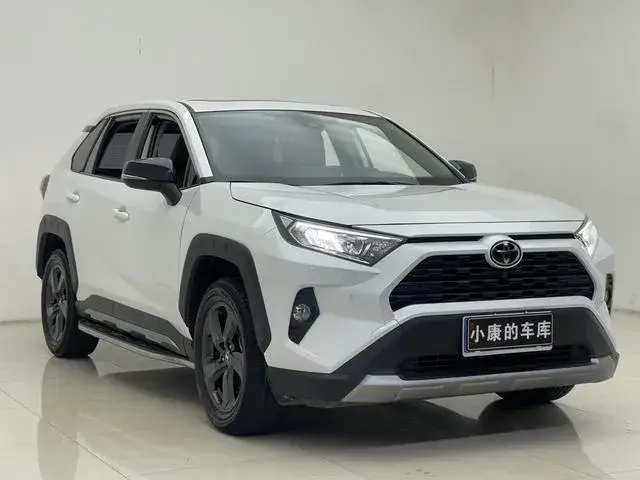TOYOTA RAV4 2022