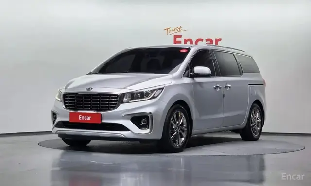 KIA CARNIVAL 9-SEATER PRESTIGE 2018