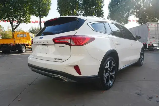 FORD FOCUS ECOBOOST 180 SHOOTING 2022