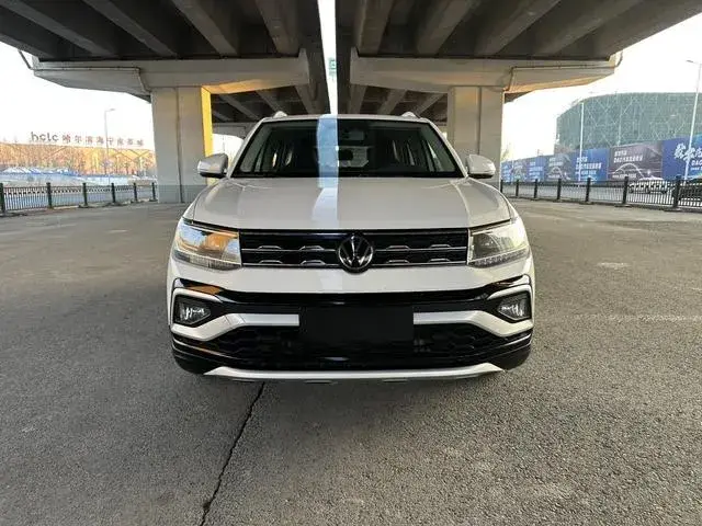 VOLKSWAGEN T-CROSS 2021