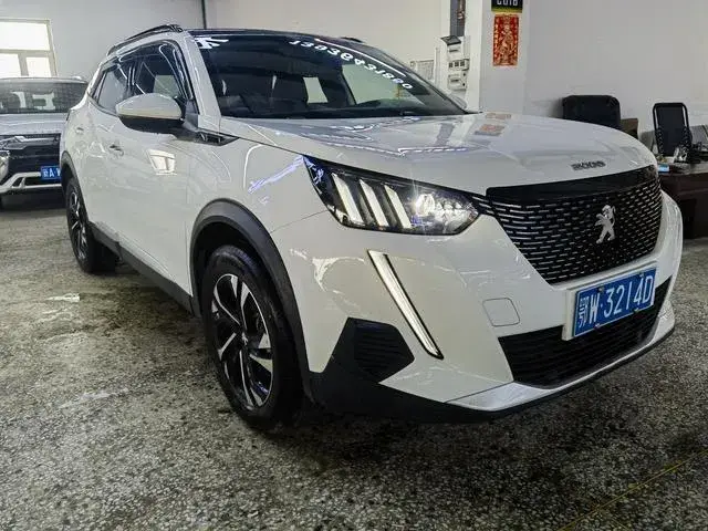 PEUGEOT 2008 2022