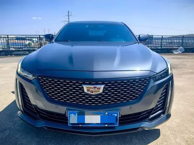 CADILLAC CT5 28T LUXURY STANDARD 2022