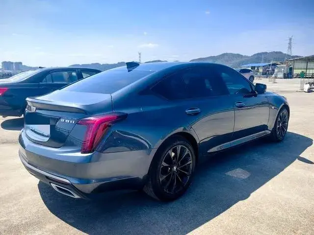 CADILLAC CT5 28T LUXURY STANDARD 2022