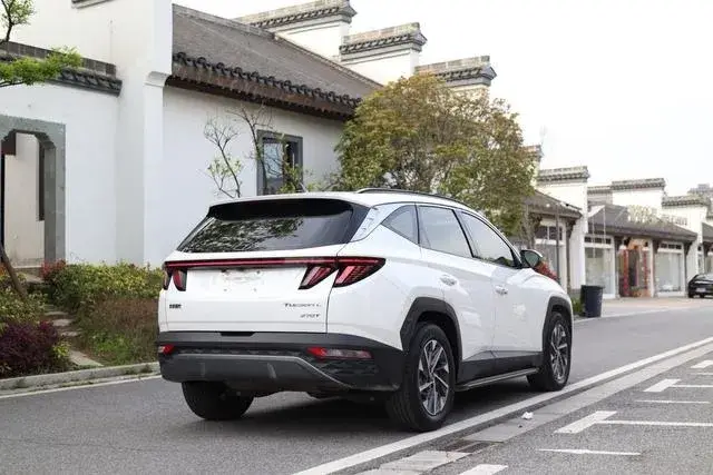 HYUNDAI TUCSON L 1 2022