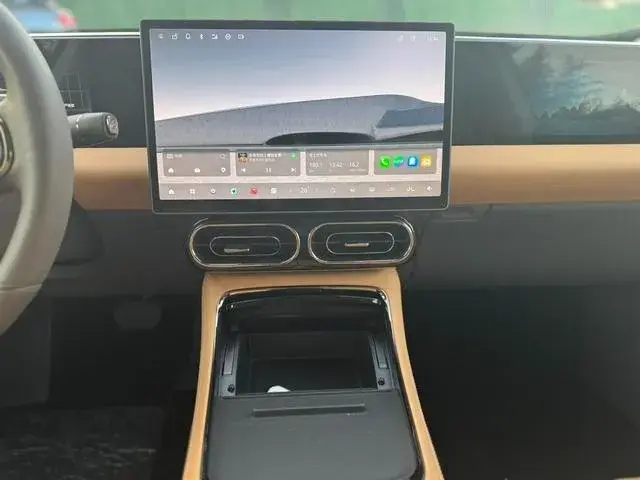LEAPMOTOR C01 VERSION C01 PURE ELECTRIC VERSION 2024