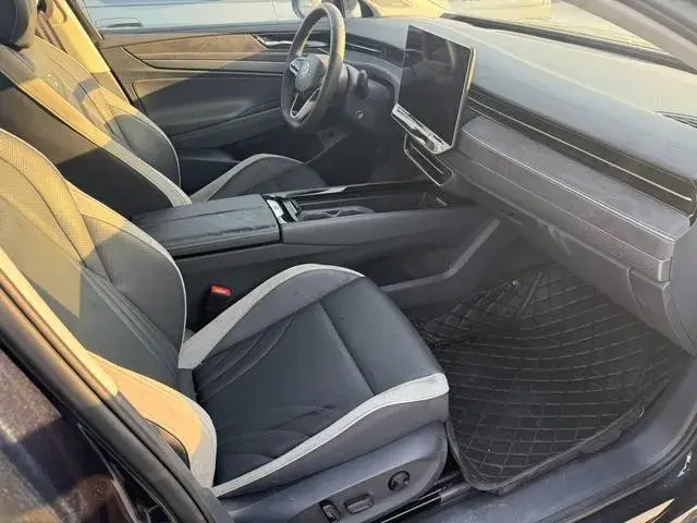 VOLKSWAGEN ID 2024