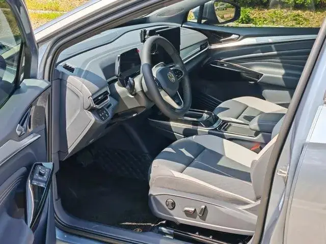 VOLKSWAGEN ID 2025