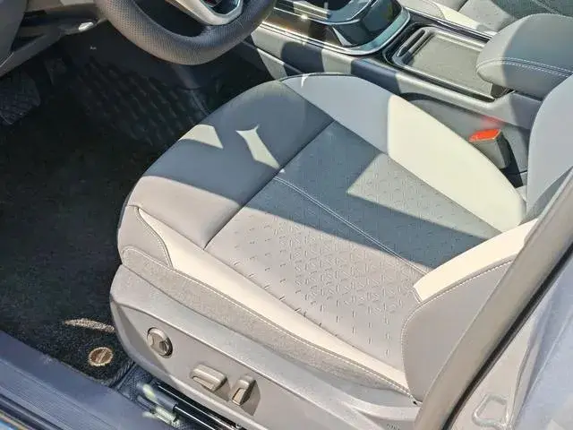 VOLKSWAGEN ID 2025
