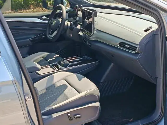 VOLKSWAGEN ID 2025