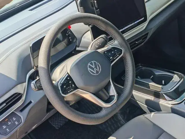 VOLKSWAGEN ID 2025
