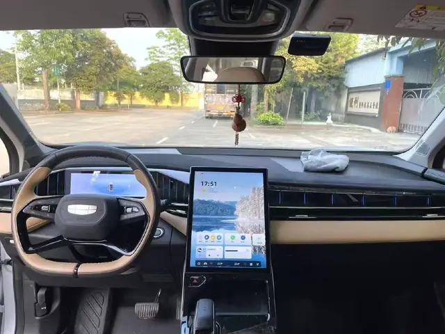 GEELY BOYUE L PREMIUM 2023