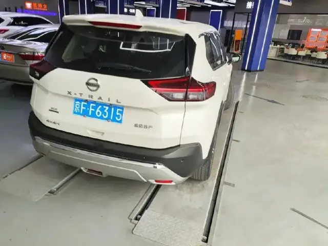 NISSAN X TRAIL VC 300 2021