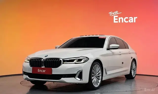 BMW 5 SERIES LUXURY 2022