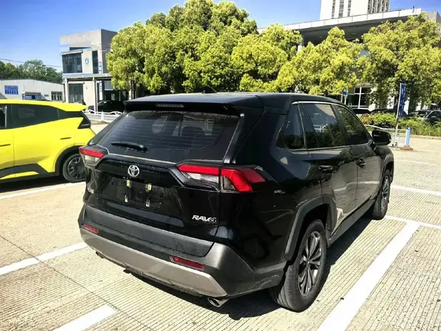 TOYOTA RAV4 2023
