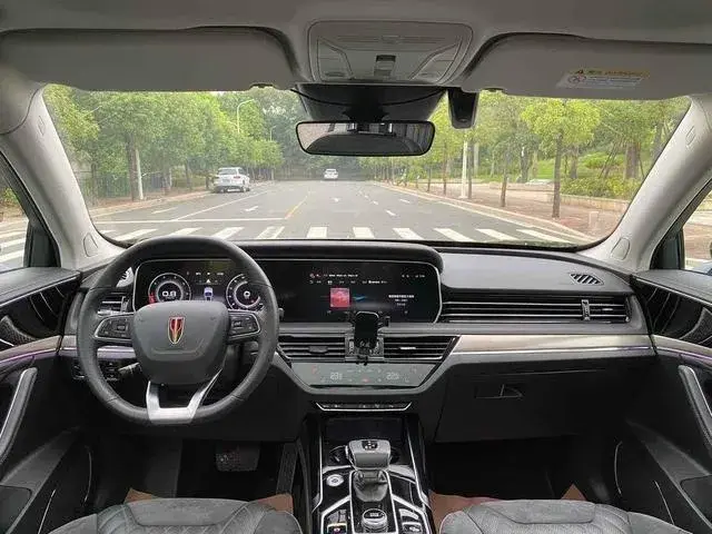 HONGQI HS5 2022
