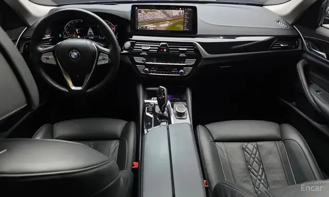 BMW 5 SERIES LUXURY 2022