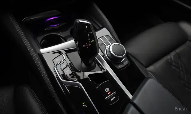 BMW 5 SERIES LUXURY 2022