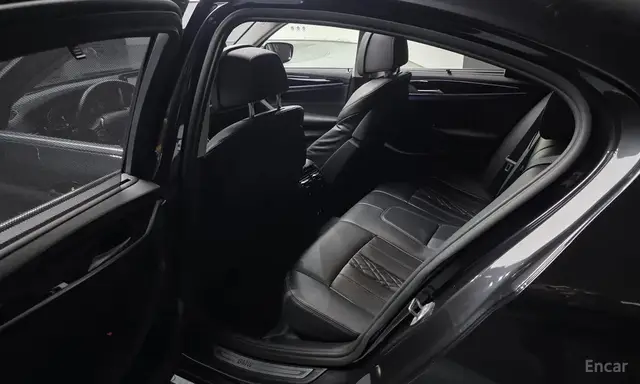 BMW 5 SERIES LUXURY 2022