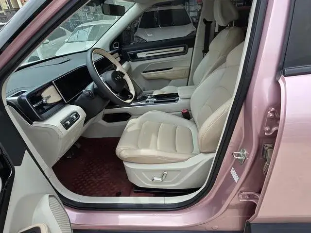 GEELY ICON 2023