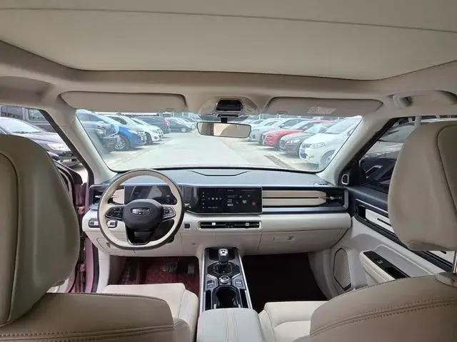GEELY ICON 2023