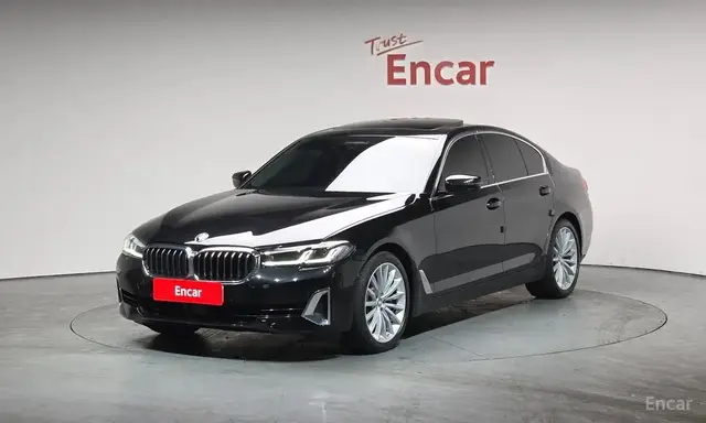 BMW 5 SERIES LUXURY 2022