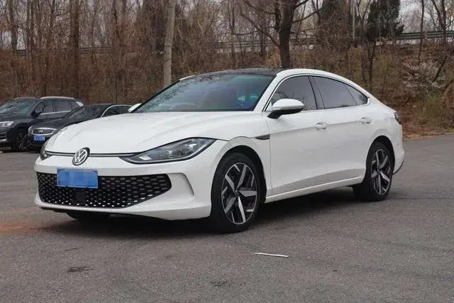 VOLKSWAGEN LAMANDO L 280TSI DSG 2023
