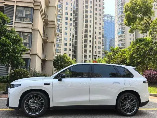 LEAPMOTOR C10 VERSION C10 PURE ELECTRIC VERSION 2025