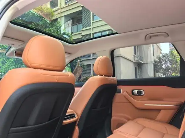 LEAPMOTOR C10 VERSION C10 PURE ELECTRIC VERSION 2025