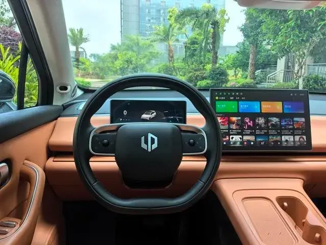 LEAPMOTOR C10 VERSION C10 PURE ELECTRIC VERSION 2025