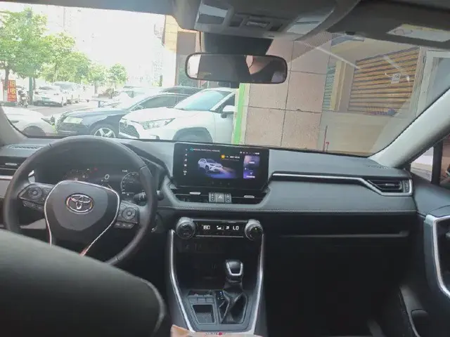 TOYOTA RAV4 2023