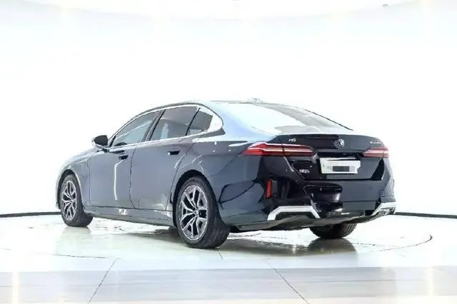 BMW I5 2025