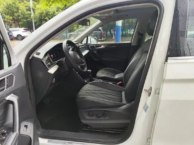 VOLKSWAGEN TIGUAN L 2023