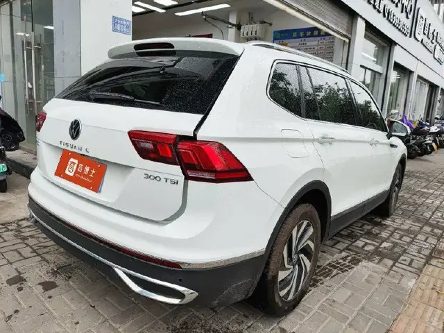 VOLKSWAGEN TIGUAN L 2023
